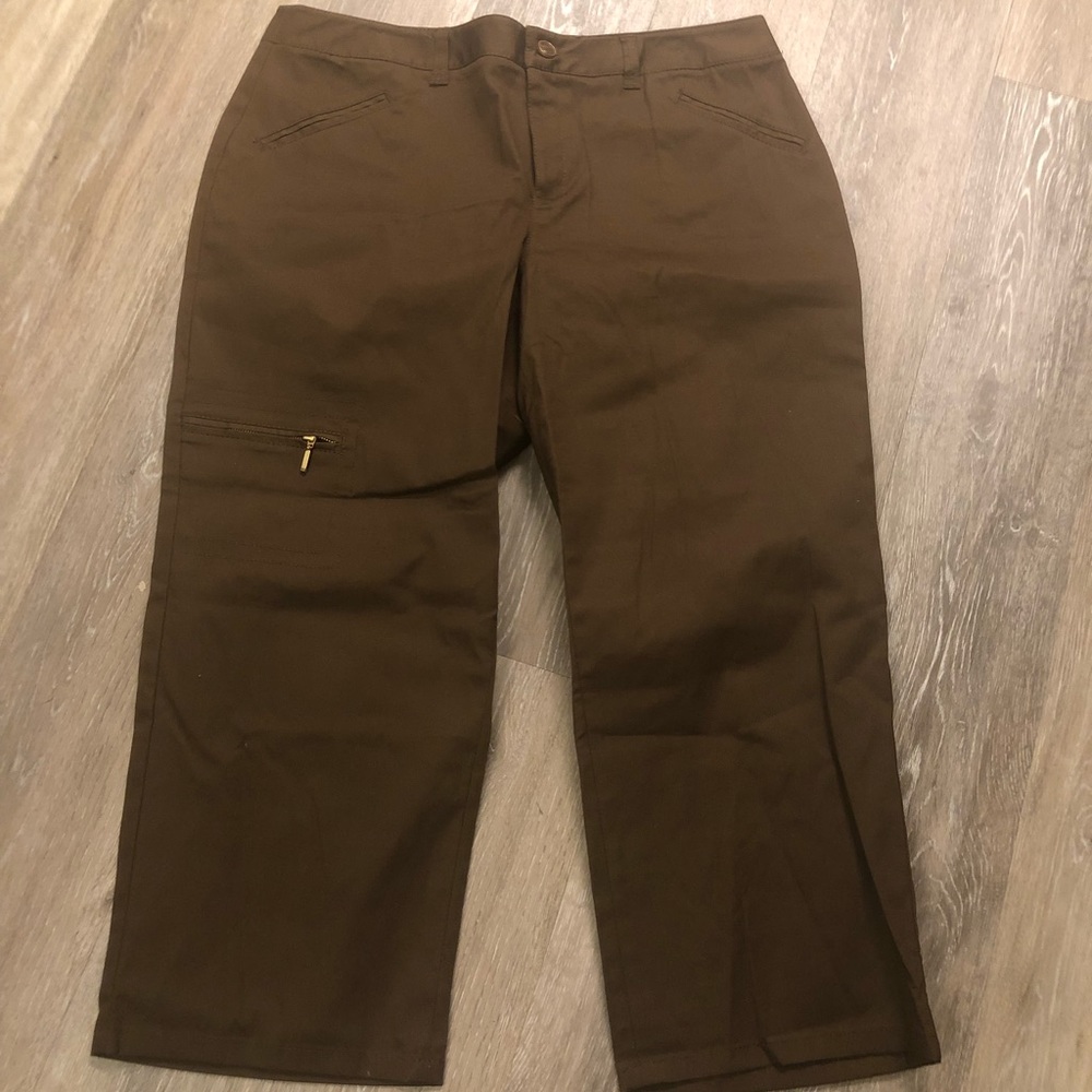 NWOT Rafaella Capri Pants